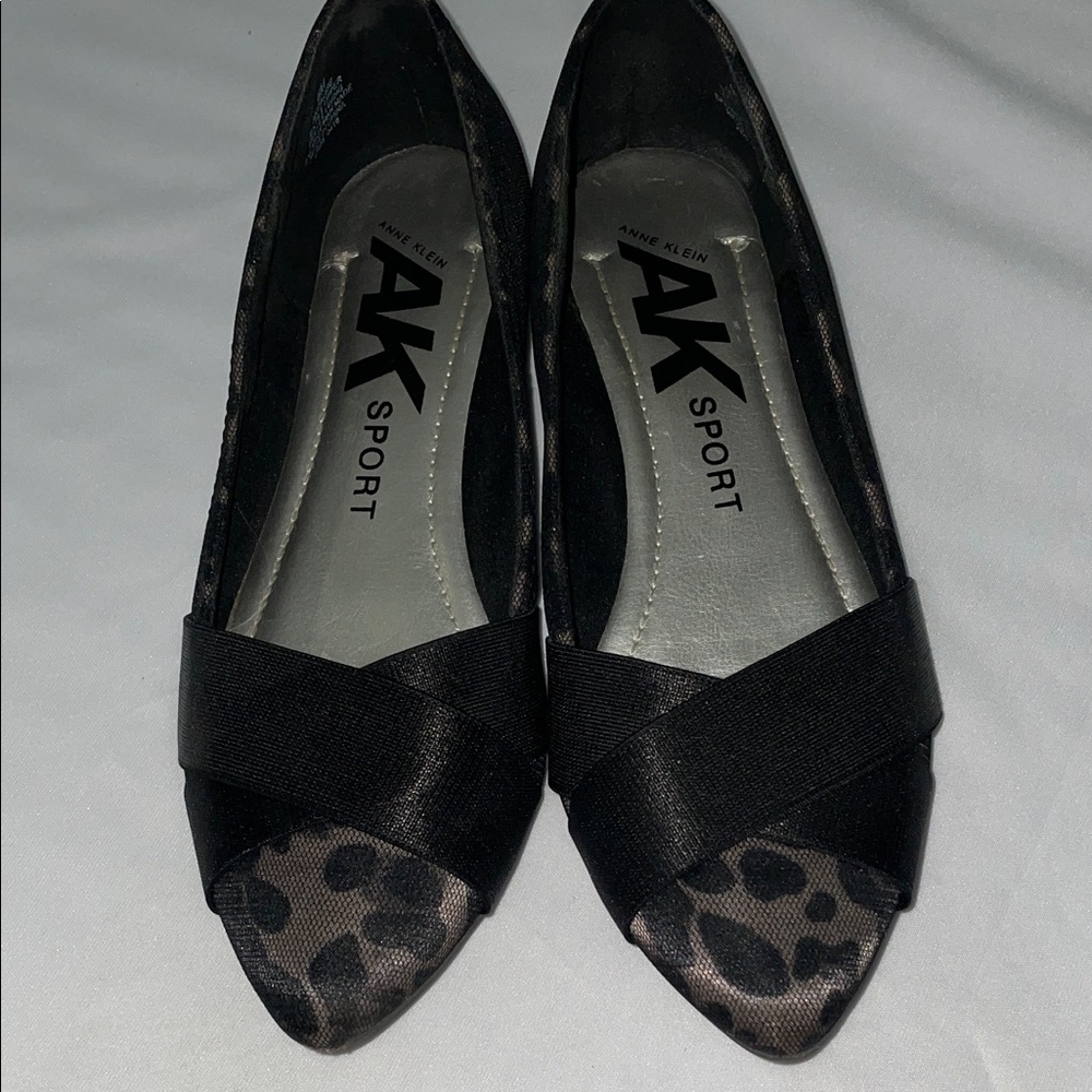 Anne Klein Black and Leopard Print Flats